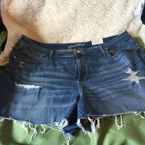 Universal Threads Distressed Jean shorts